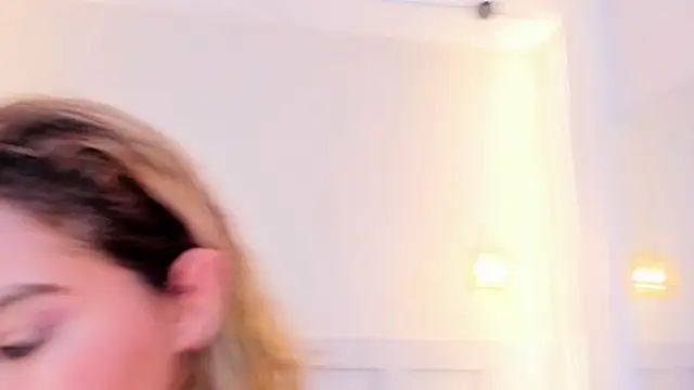 Jenya_Colins's cam snapshot