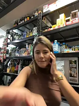 Andrea_19blonde live sex cam