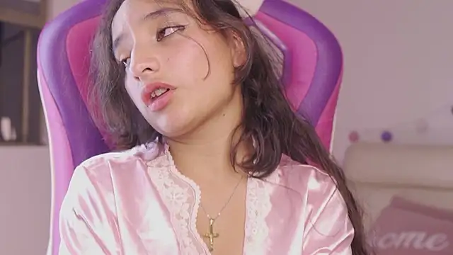 _emily_jonexs's cam snapshot