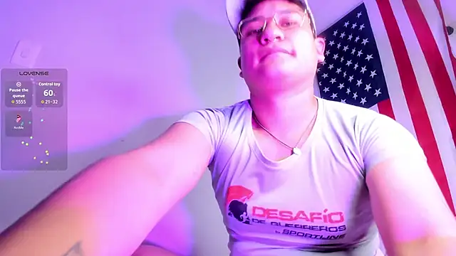 Theo_Rowan's cam snapshot