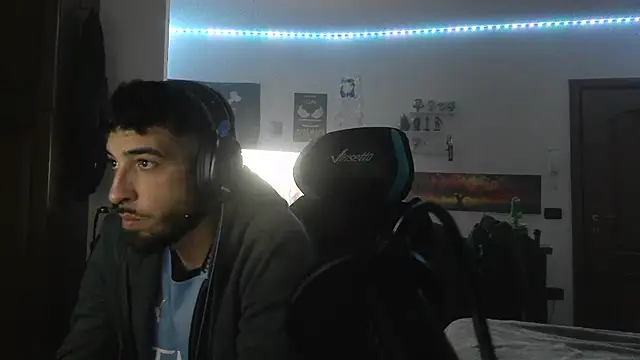 maestroboris95 live sex cam