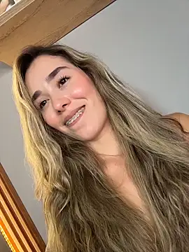 FridaKlein's cam snapshot