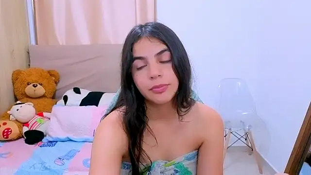 _elenna's cam snapshot