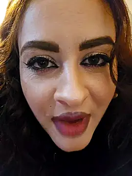 WatchTheQUEEnConQuer88 live sex cam