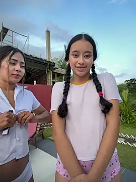 l0lita_emi live sex cam