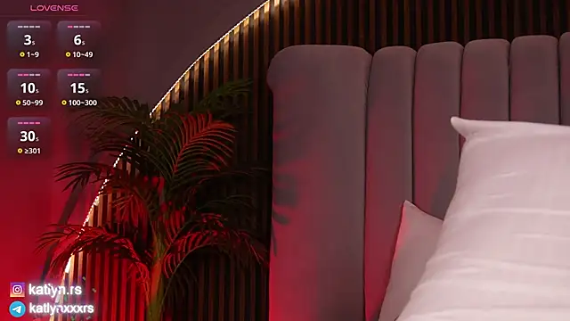 KatlynRous's cam snapshot