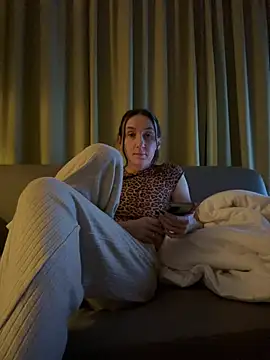 Emilia_Mausi's cam snapshot