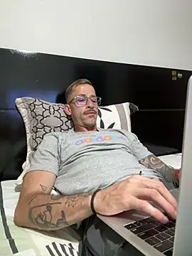 Lucasjandre live sex cam