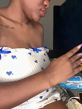 Boneca25 live sex cam