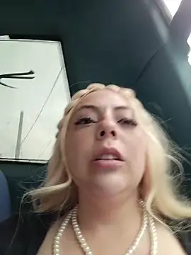 madelaine- live sex cam