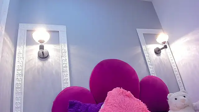 Bonniie_22 live sex cam