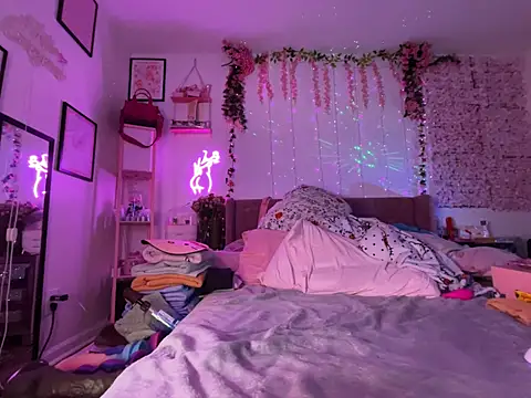 VixenCapri live sex cam