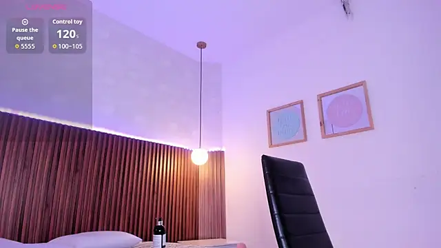 Foxy_Kylie's cam snapshot