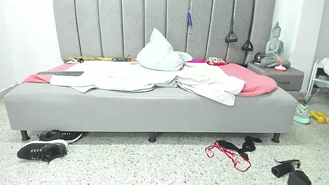 Giselle_James's cam snapshot