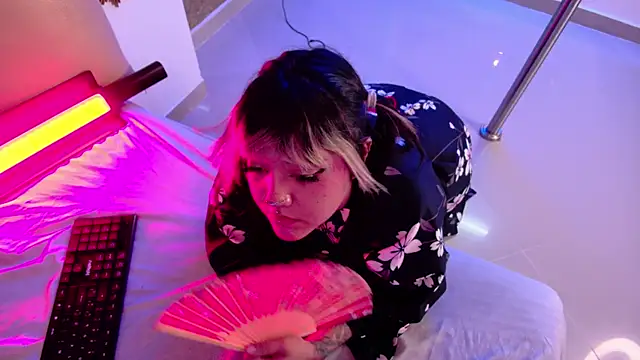 Charlotte_Myers's cam snapshot