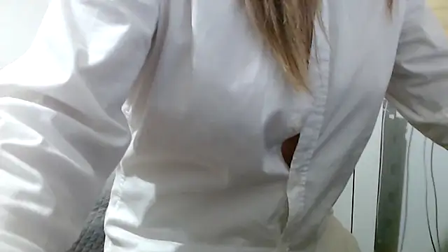 SerenaMilf's cam snapshot