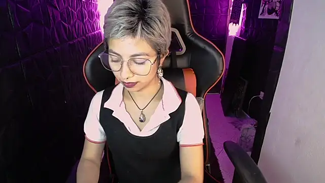 lunarichy22's cam snapshot