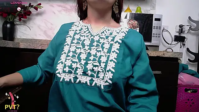 shantala_krisha's cam snapshot