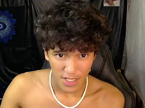 hugekenbigcock live sex cam