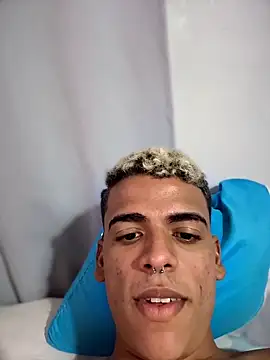 PrincesLeo live sex cam