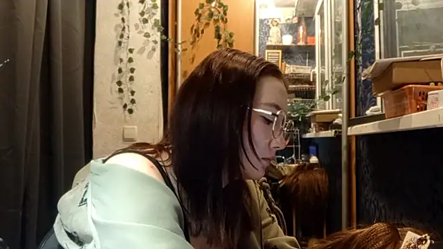 PhoebePalmer's cam snapshot