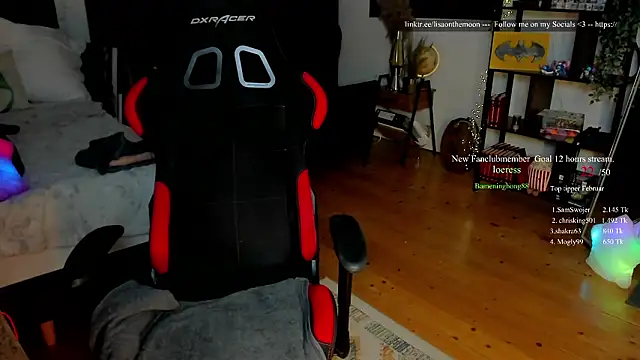 Lisaonthemoon's cam snapshot