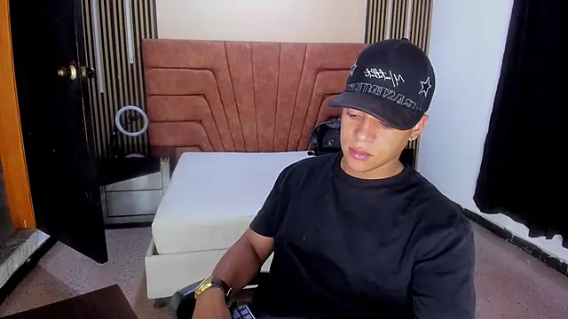 MATHY_ROBERT live sex cam