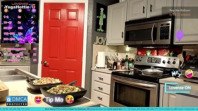 YogaHottie76's cam snapshot