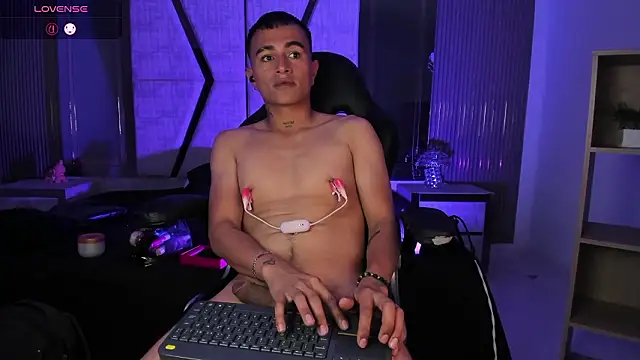 LiamDeep live sex cam