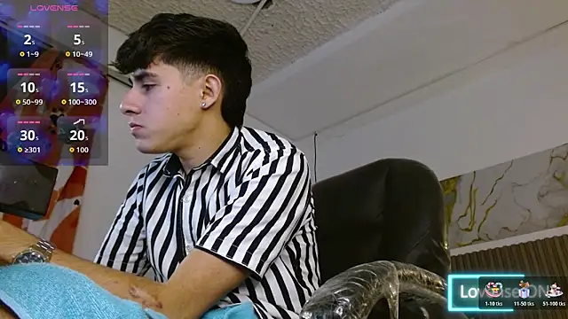 Dyla_n18 live sex cam