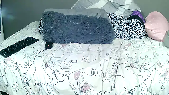 PrettySex05's cam snapshot