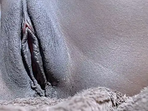 MzCoco's cam snapshot