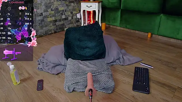 SelenSummer's cam snapshot