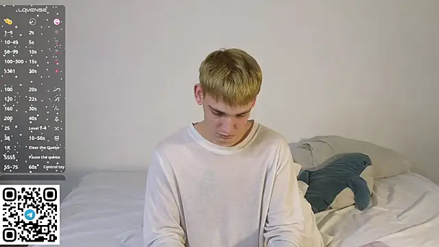 Julian_wins live sex cam