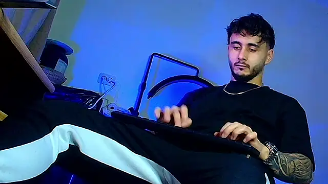 XanderCage99 live sex cam