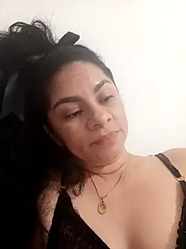 luna_pinky live sex cam