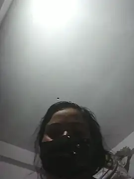 momo_loves's cam snapshot