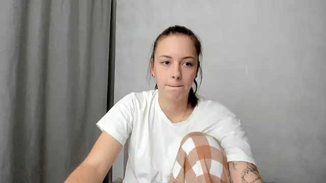 why_again_me's cam snapshot