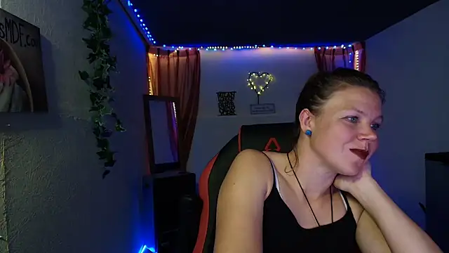 CallMeMaria's cam snapshot