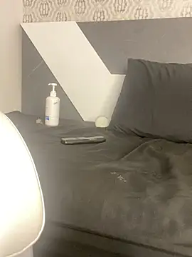 Mia_rivers__'s cam snapshot