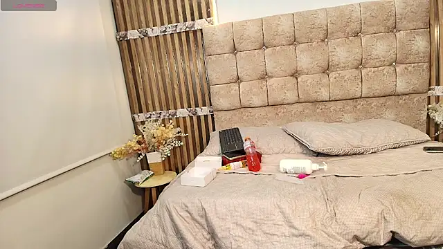 Miss-Sunny's cam snapshot