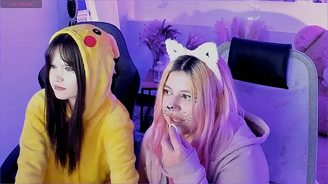 Elainebeness's cam snapshot