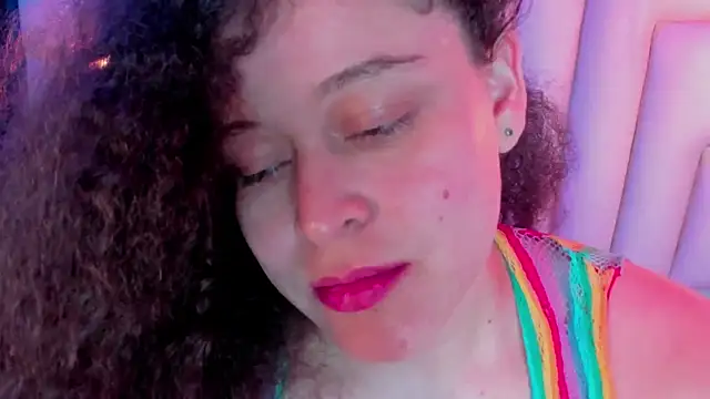 IrinaVoshh_'s cam snapshot