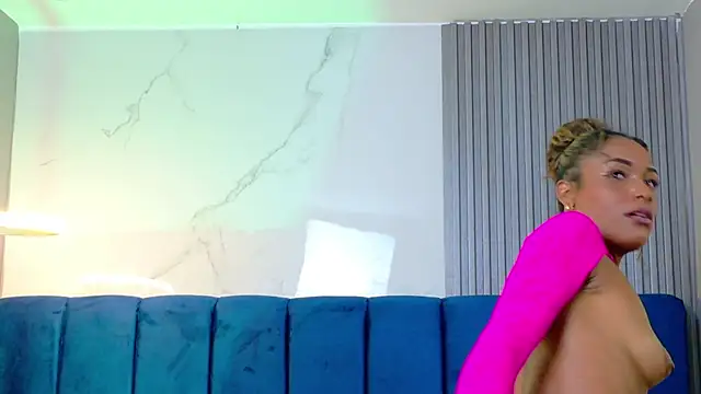 kiaratentation's cam snapshot