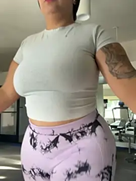 latina_curvy22's cam snapshot