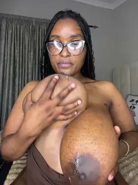 Bustygoddess32's cam snapshot