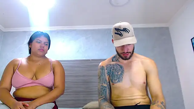 Paulina_And_Tayron live sex cam