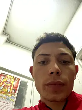 santiObrero live sex cam