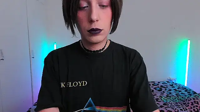 HoneyValentine live sex cam