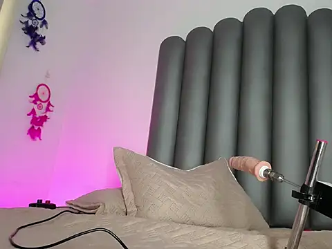 Miaa-Foxx's cam snapshot